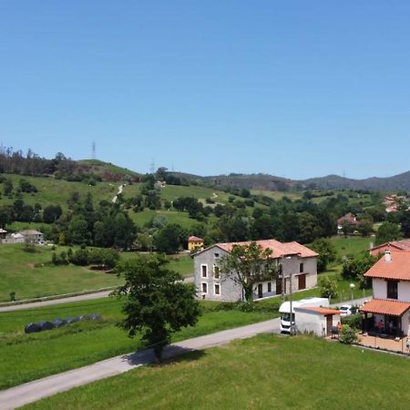 Casa En Sobarzo, Junto Al Parque De Cabarceno Villa Luaran gambar