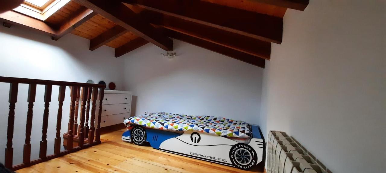Casa En Sobarzo, Junto Al Parque De Cabarceno Villa Luaran gambar